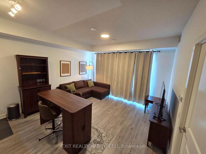 Property Photo:  15 Skyridge Drive 606  ON L6P 4S3 