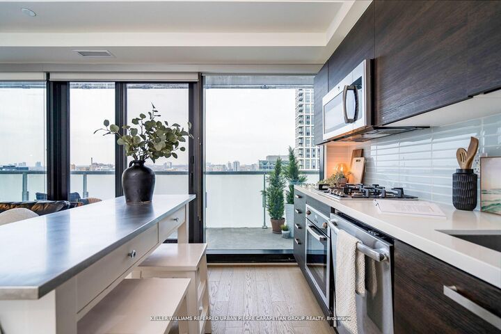Property Photo: 11 Charlotte Street 2004 ON M5V 0M6