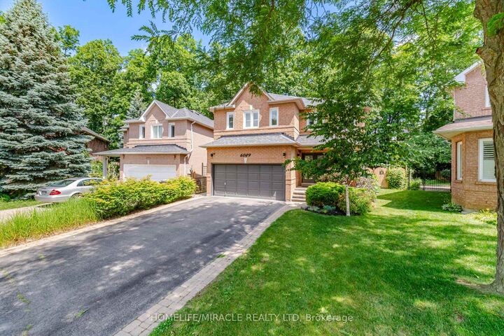 Property Photo: 6089 Carradine Court ON L5V 2C2