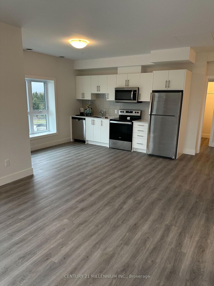 Property Photo:  1000 Lackner Boulevard 304  ON N2A 0L3 
