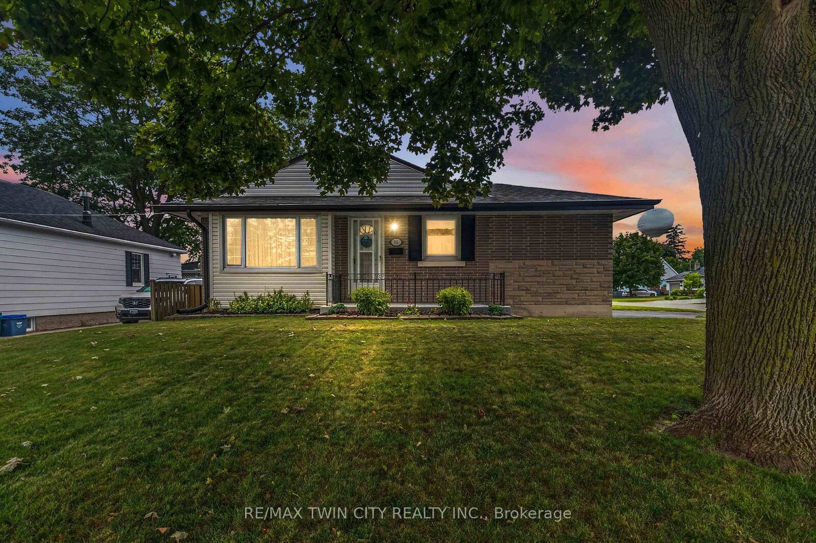 Property Photo:  46 Fairview Drive  ON N3R 2W7 