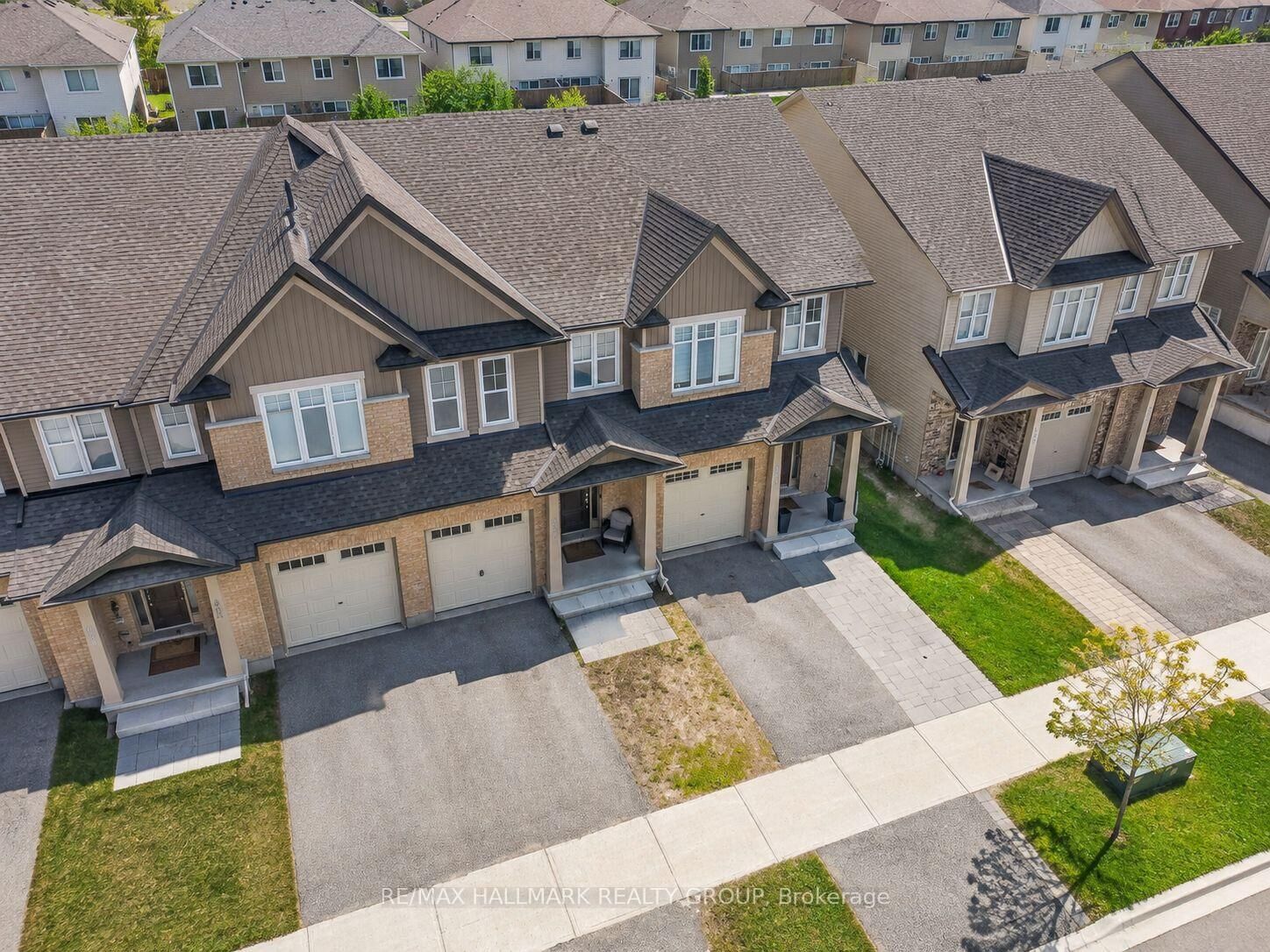 Property Photo: 834 Cedar Creek Drive ON K1T 0N6