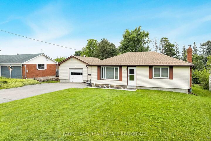 Property Photo: 207 Warnica Road ON L4N 3Z2