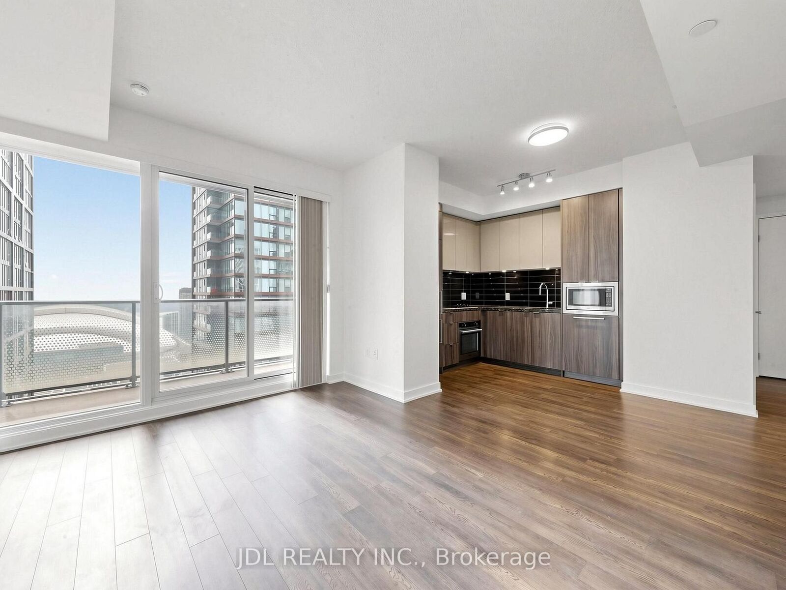 Property Photo: 125 Blue Jays Way 3711 ON M5V 0N5
