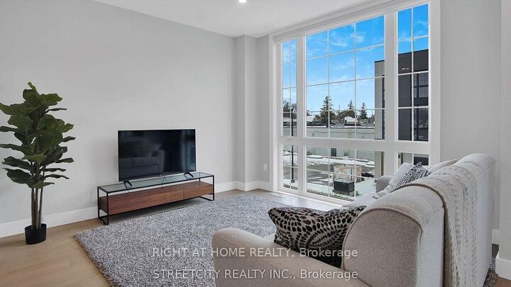 Property Photo: 2500 Main Street 15 ON N6P 1T5