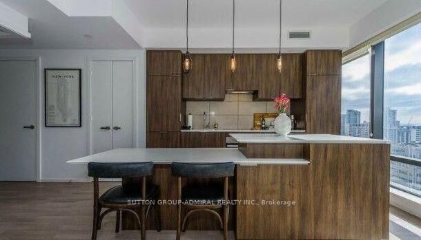 Property Photo: 5 St Joseph Street 1605 ON M4Y 0B6