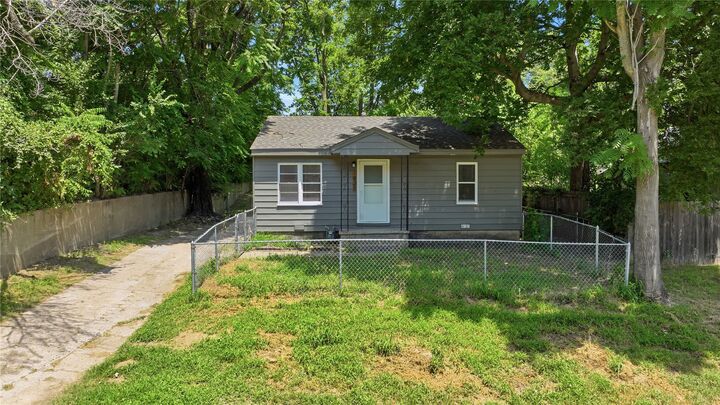 Property Photo: 1821 W Archer Street OK 74127