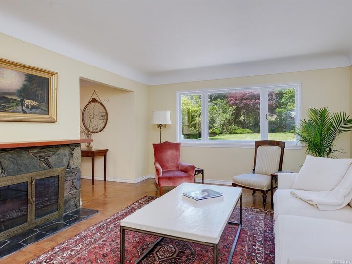 Property Photo: 1941 Mayfair Dr BC V8P 1R1