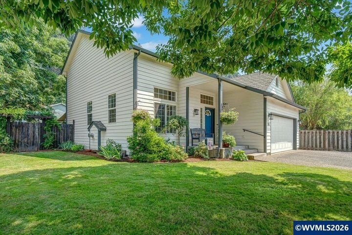 Property Photo: 1145 Enstad Dr OR 97381