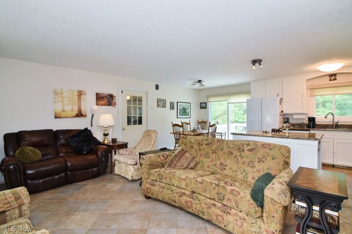 Property Photo:  18660 Thorpe Road  OH 44023 