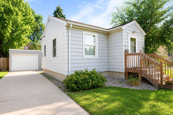 Property Photo: 1314 SE 5th Avenue SD 57401