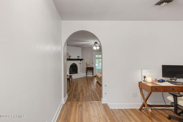 Property Photo: 320 San Carlos Circle LA 70506