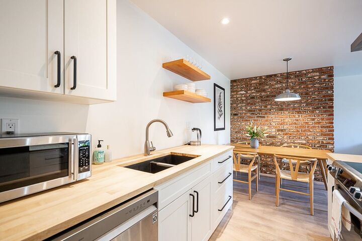 Property Photo: 1103 Howie Avenue 201 BC V3J 1T9