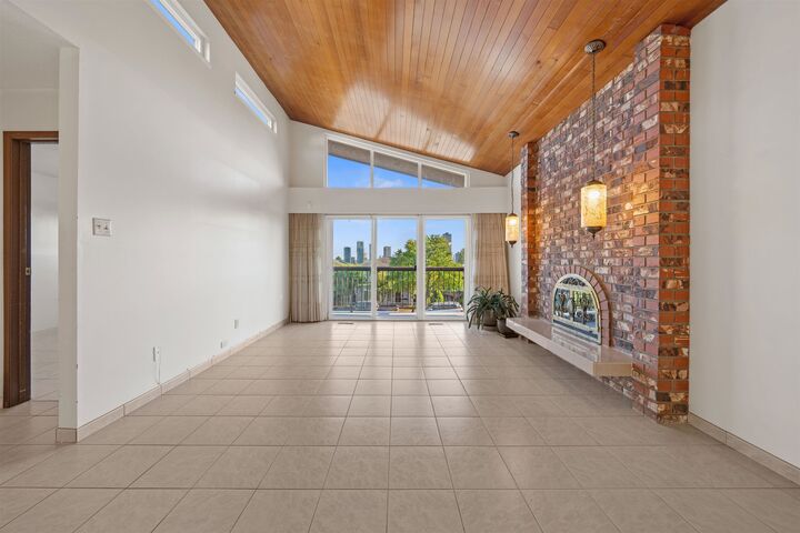 Property Photo: 4741 Union Street BC V5C 2Y5