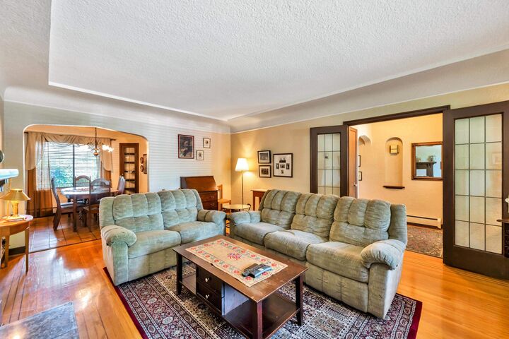 Property Photo:  3778 Triumph Street  BC V5C 1Y4 
