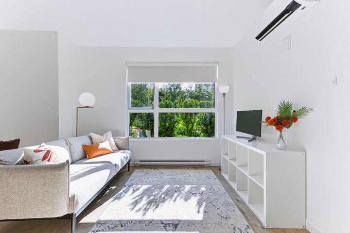 Property Photo: 3182 Gladwin Road 102 BC V2T 0K8
