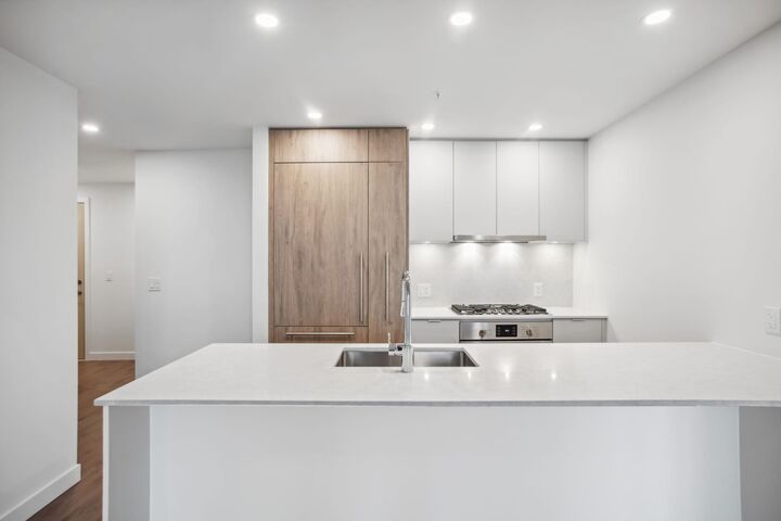 537 Cottonwood Avenue 2707 — photo 1