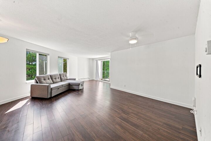 Property Photo: 33598 George Ferguson Way 301 BC V2S 2L8