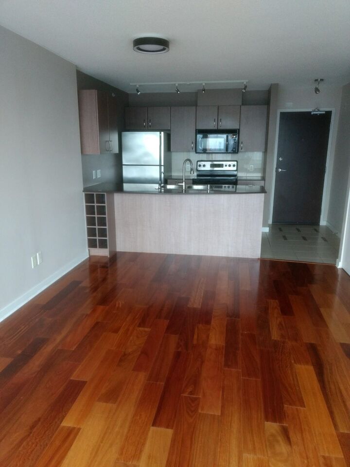 Property Photo: 610 Granville Street 2313 BC V6C 3T3