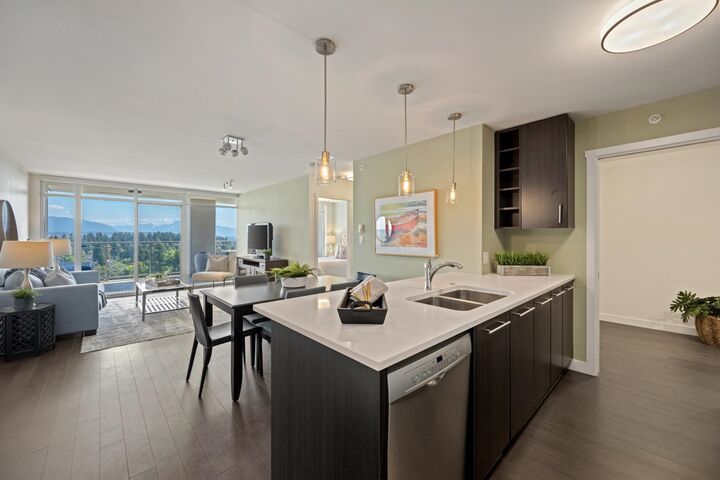 Property Photo: 608 Belmont Street 1808 BC V3M 0G8