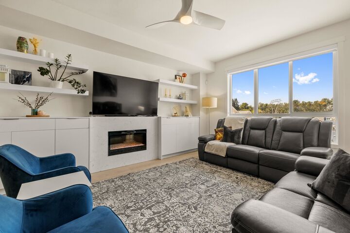 Property Photo: 16561 17A Avenue 128 BC V3Z 1J3