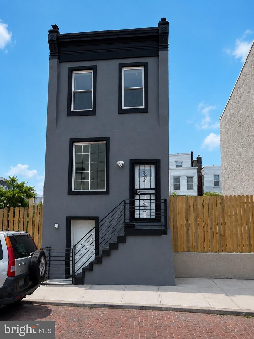 Property Photo: 322 E Sterner Street PA 19134