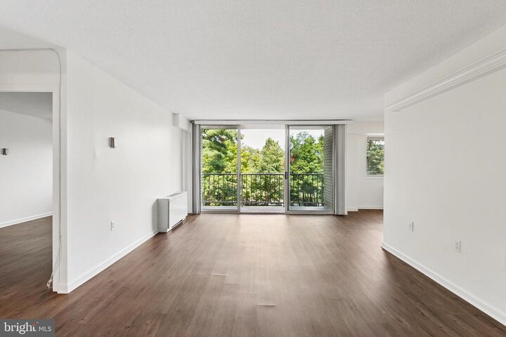 Property Photo:  2500 N Van Dorn Street 205  VA 22302 