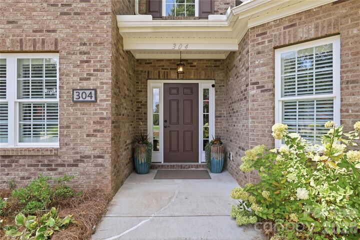 Property Photo: 304 Stutts Road 451 NC 28117