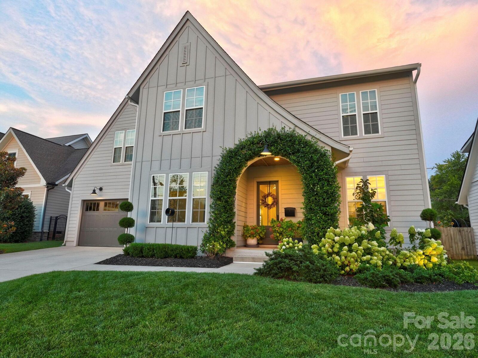 Property Photo:  2028 Eaton Road  NC 28205 