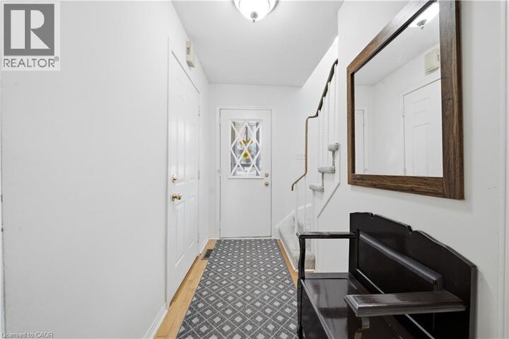 Property Photo:  230 Sunset Boulevard  ON N1S 4M5 