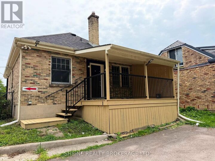 Property Photo: 367 Springbank Drive ON N6J 1G7