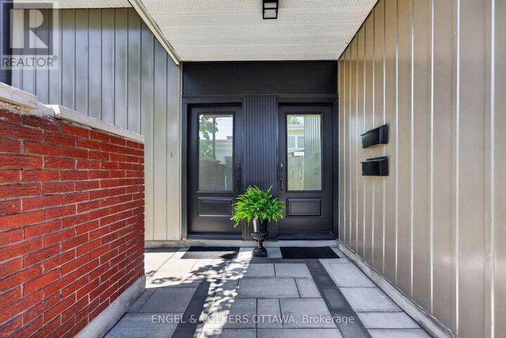 Property Photo: 2265 Samuel Drive ON K1G 3C3