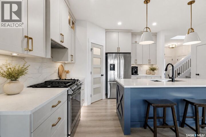 Property Photo: 302 Chelsom Manor SK S7V 1R3