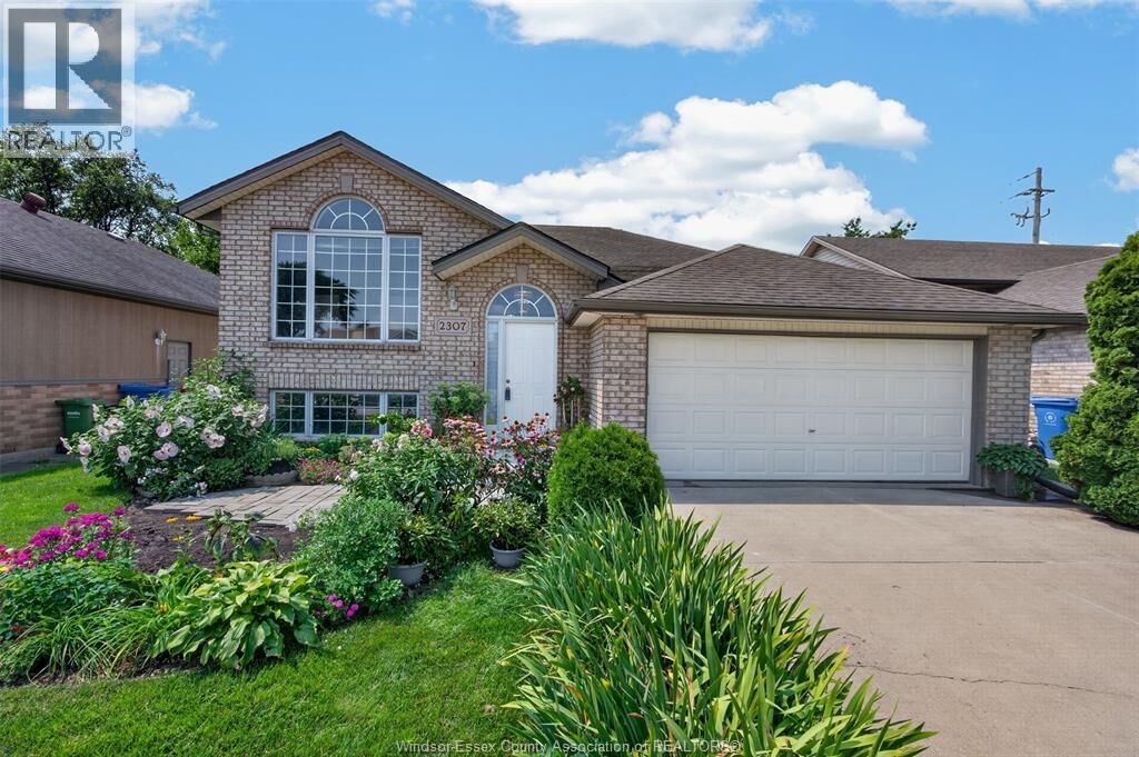 Property Photo: 2307 Northway Avenue ON N9E 4N6