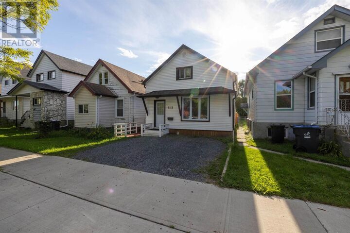 Property Photo:  815 Minnesota St  ON P7C 3L7 