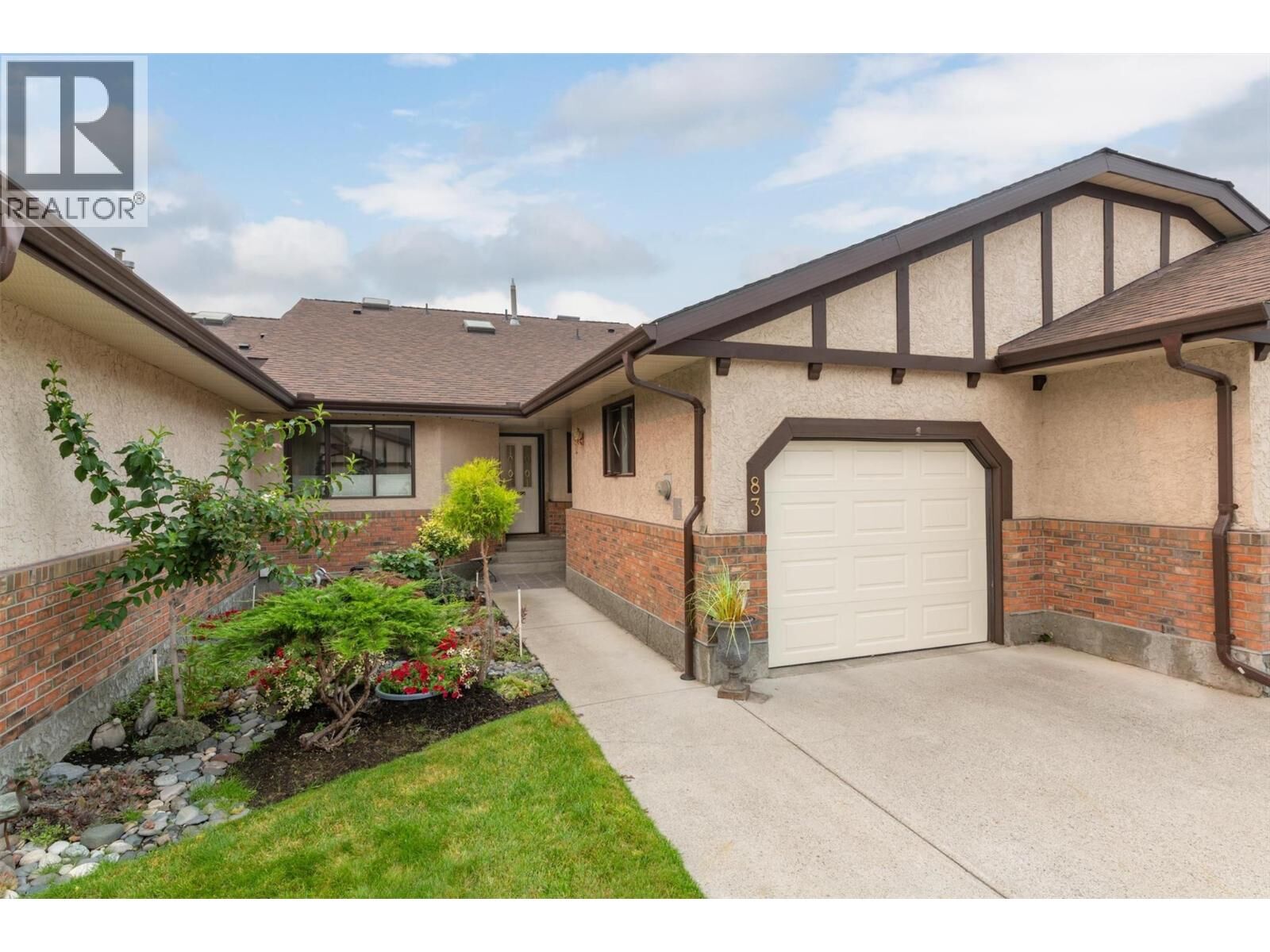 Property Photo:  2200 Gordon Drive 83  BC V1Y 8T7 