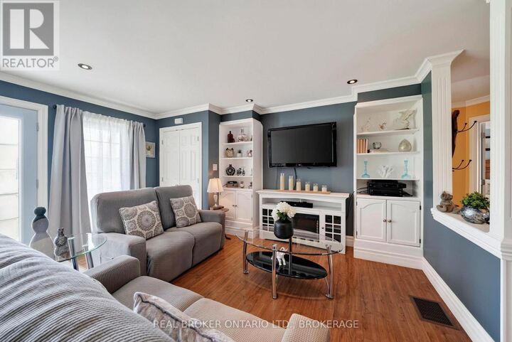 Property Photo: 18523 Kenyon Conc Rd 1 Road ON K0C 1B0