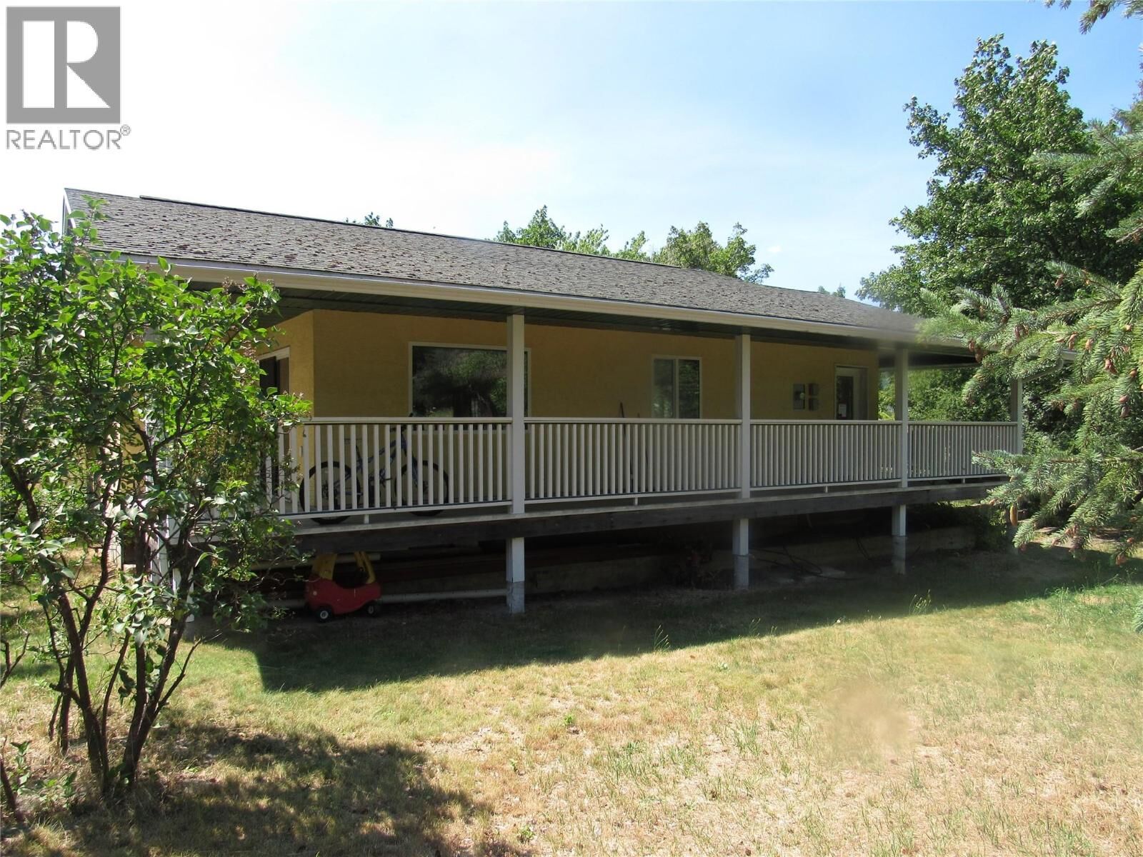 Property Photo: 566 Rosedale Road BC V1N 4L2