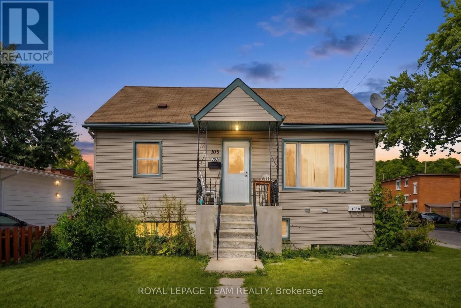 Property Photo: 105 Jolliet Avenue ON K1L 5H1