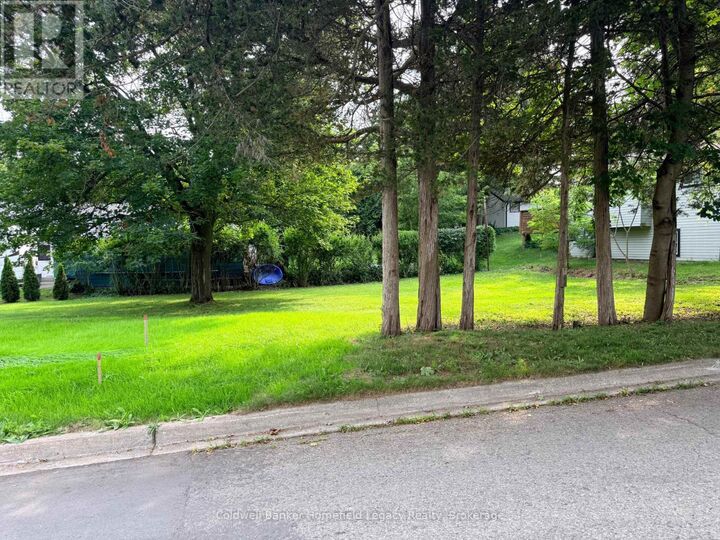 Property Photo:  10 Park Lane  ON N4X 0B6 