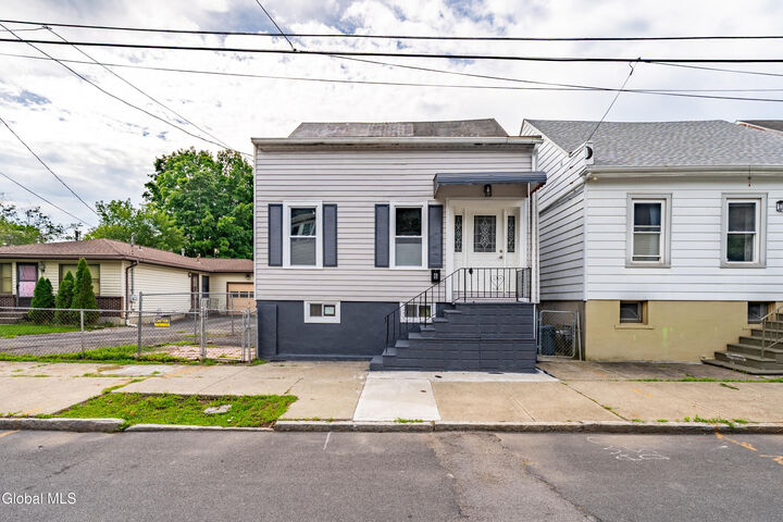 Property Photo: 6 Garden Street NY 12209