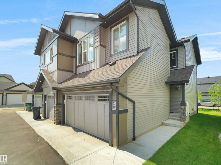 Property Photo:  740 Daniels Way SW 19  AB T6W 5N1 