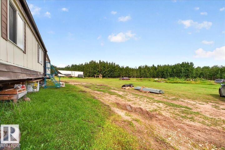 Property Photo: 57008 Rge Road 10 AB T8R 0K5