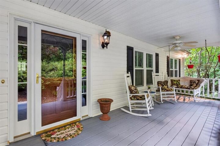 Property Photo:  654 Oaklands Drive  GA 30175 