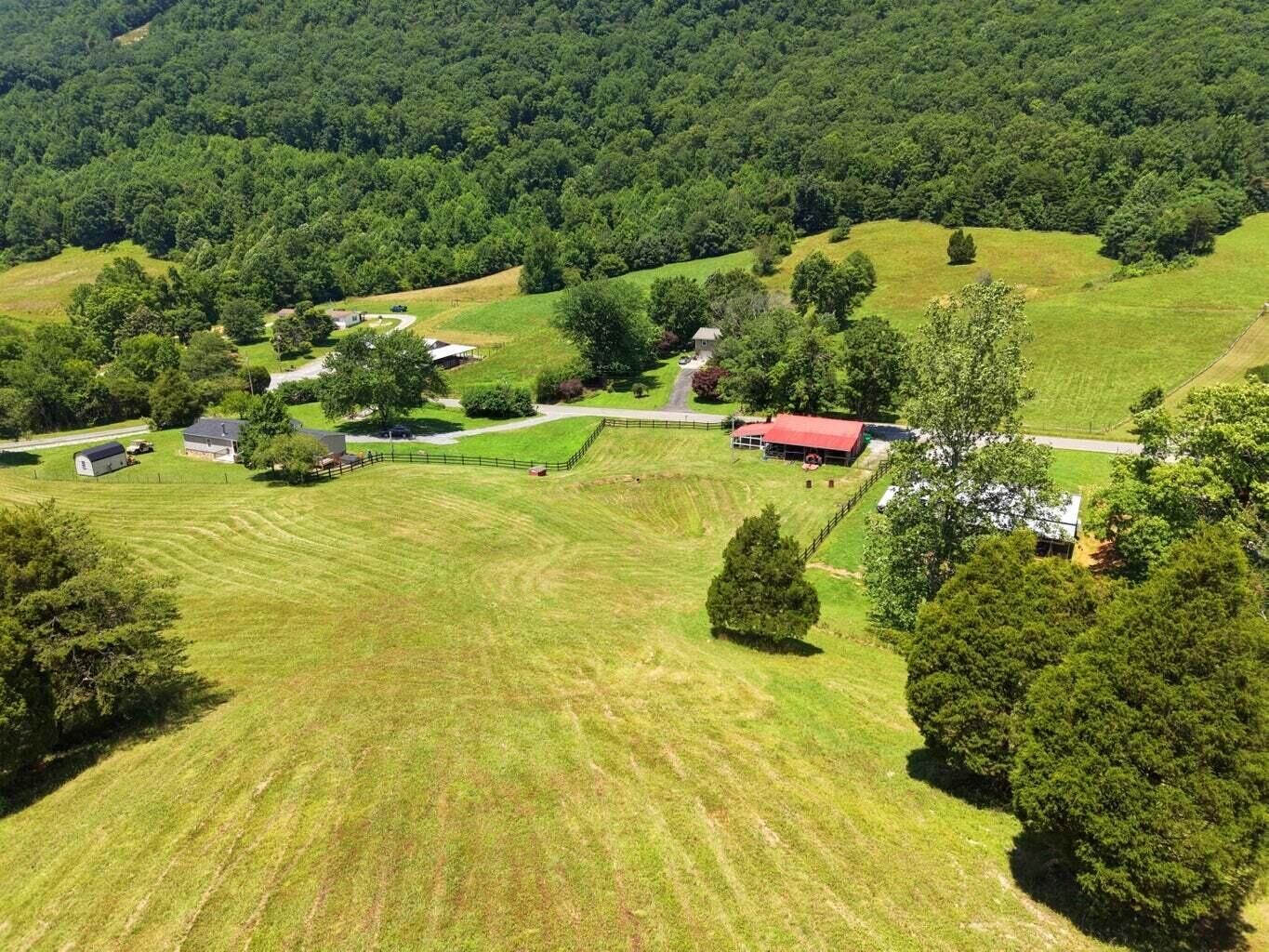 Property Photo: 1319 Ideal Valley Road TN 37381