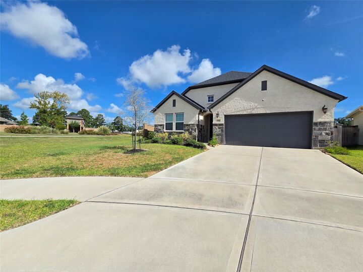Property Photo:  1903 Hickory Grove Lane  TX 77375 