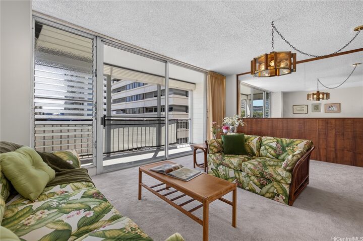 Property Photo:  1716 Keeaumoku Street 303  HI 96822 