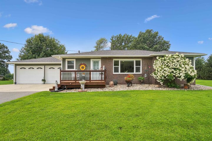 Property Photo:  4043 R Avenue  IA 50662 