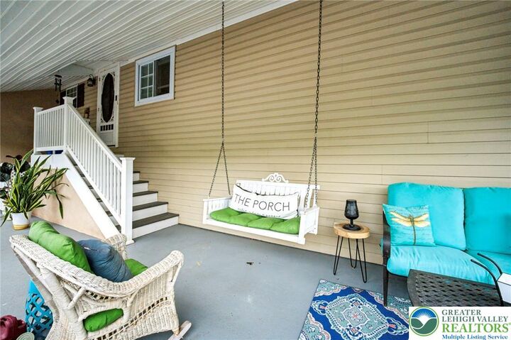 Property Photo: 303 W Madison Street PA 18042