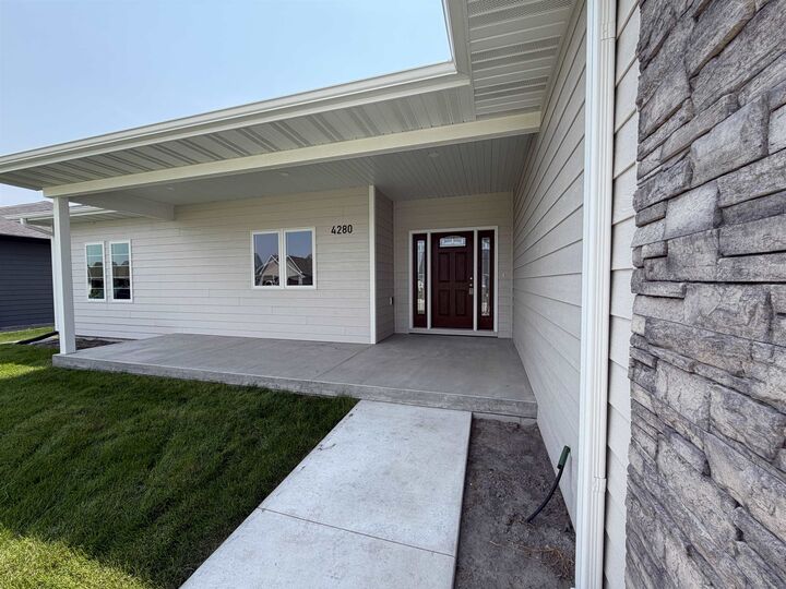 Property Photo:  4280 Bretwood Circle  NE 69101 